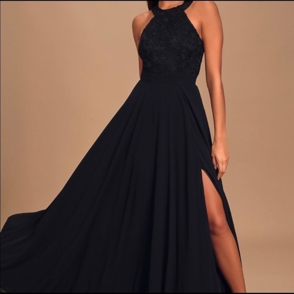 LULU’S LOVE POEM XS HALTER NECK DRESS.